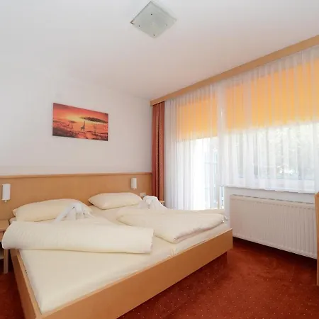 Strandhotel Faak Hotel 4*