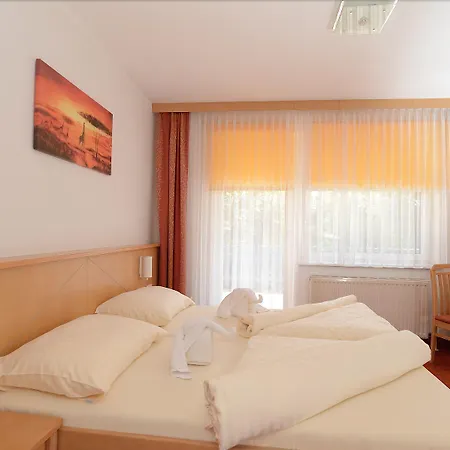 Strandhotel Faak Ξενοδοχείο Faak am See