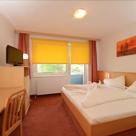 Strandhotel Faak Ξενοδοχείο