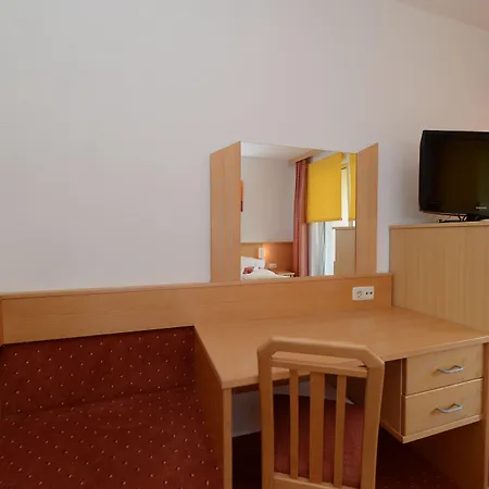 Strandhotel Faak Hotel