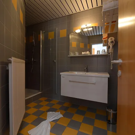 Strandhotel Faak 4*
