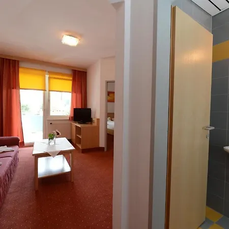 Strandhotel Faak Hotel 4*
