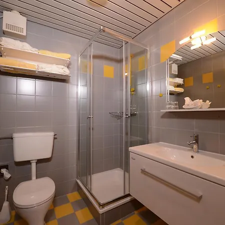 Strandhotel Faak فاك ام سي