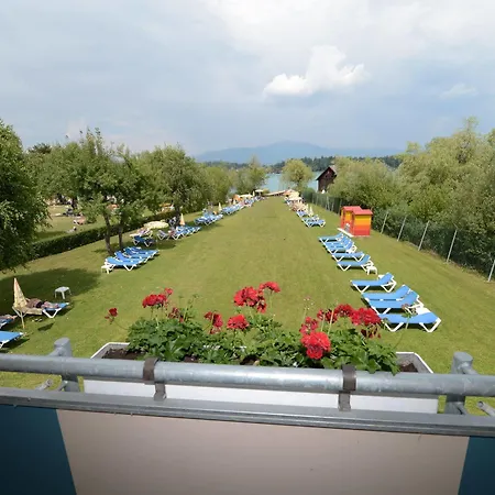 Hotel Strandhotel Faak 4*