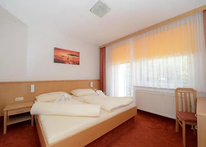 Strandhotel Faak Hotel 4*