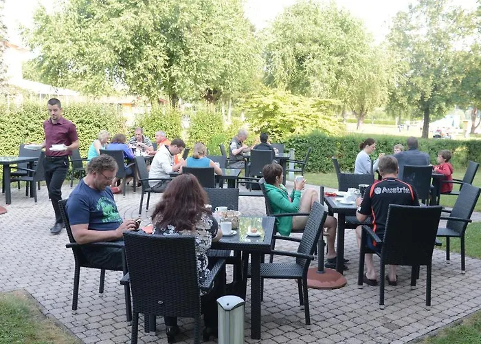 Strandhotel Faak Hotel 4*